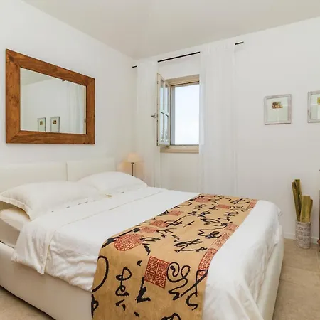 Holiday home Lovely In With Wifi