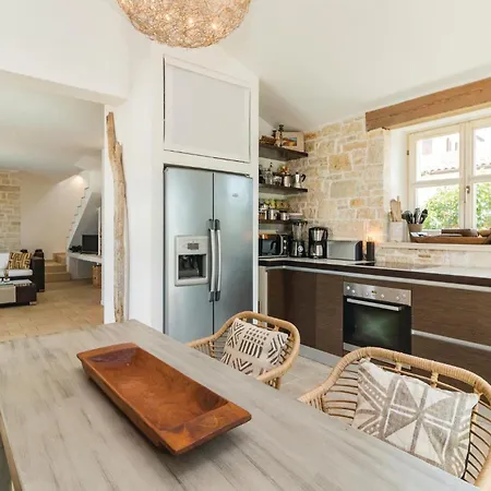 Lovely In With Wifi Holiday home